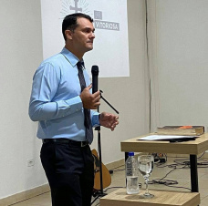  Jones Rezende Lavoratti Junior
